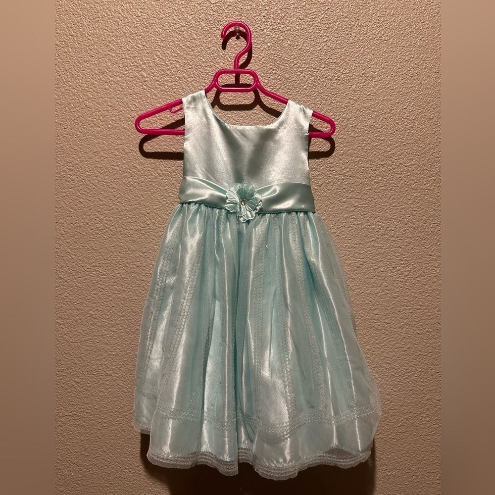 NWOT Katie M.  Baby Blue Girl Dress Size 4T